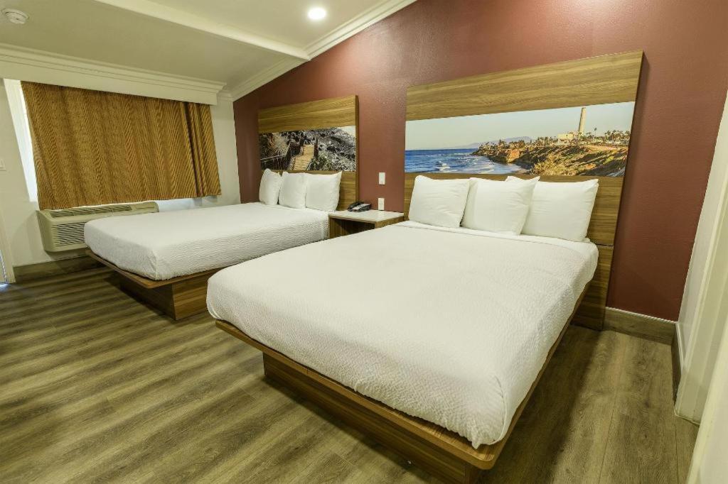 Rodeway Inn Карлсбад Экстерьер фото